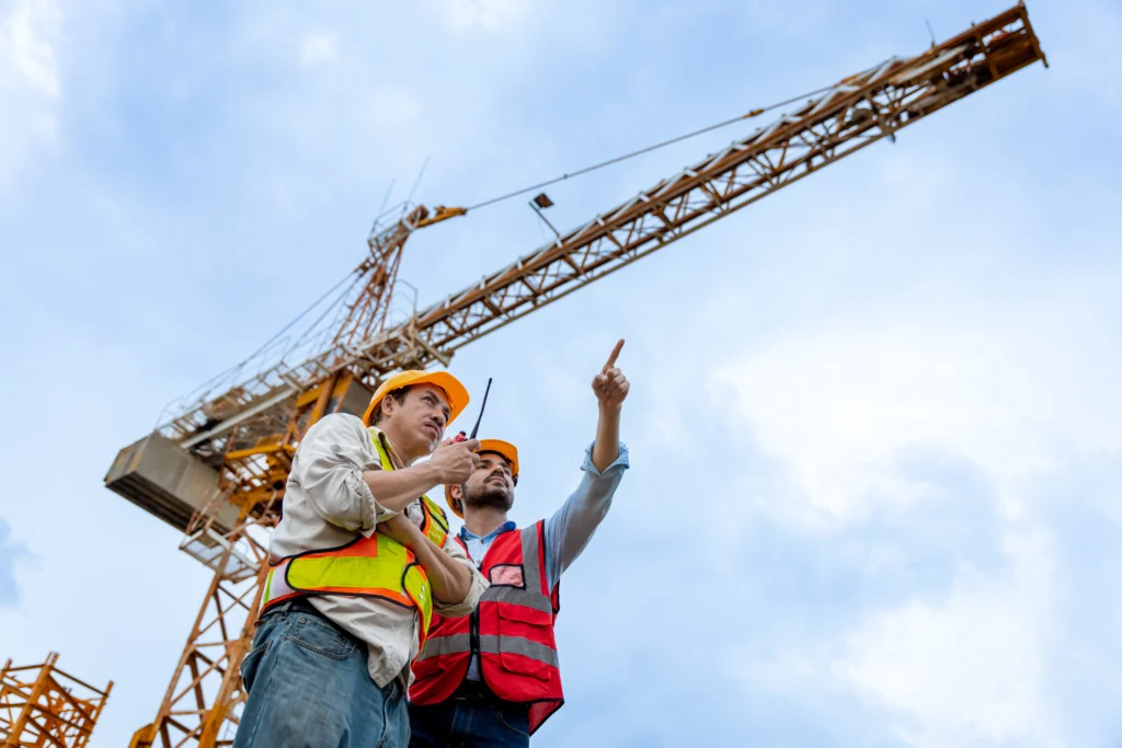 Inspection sécurité grue construction chantier protocoles